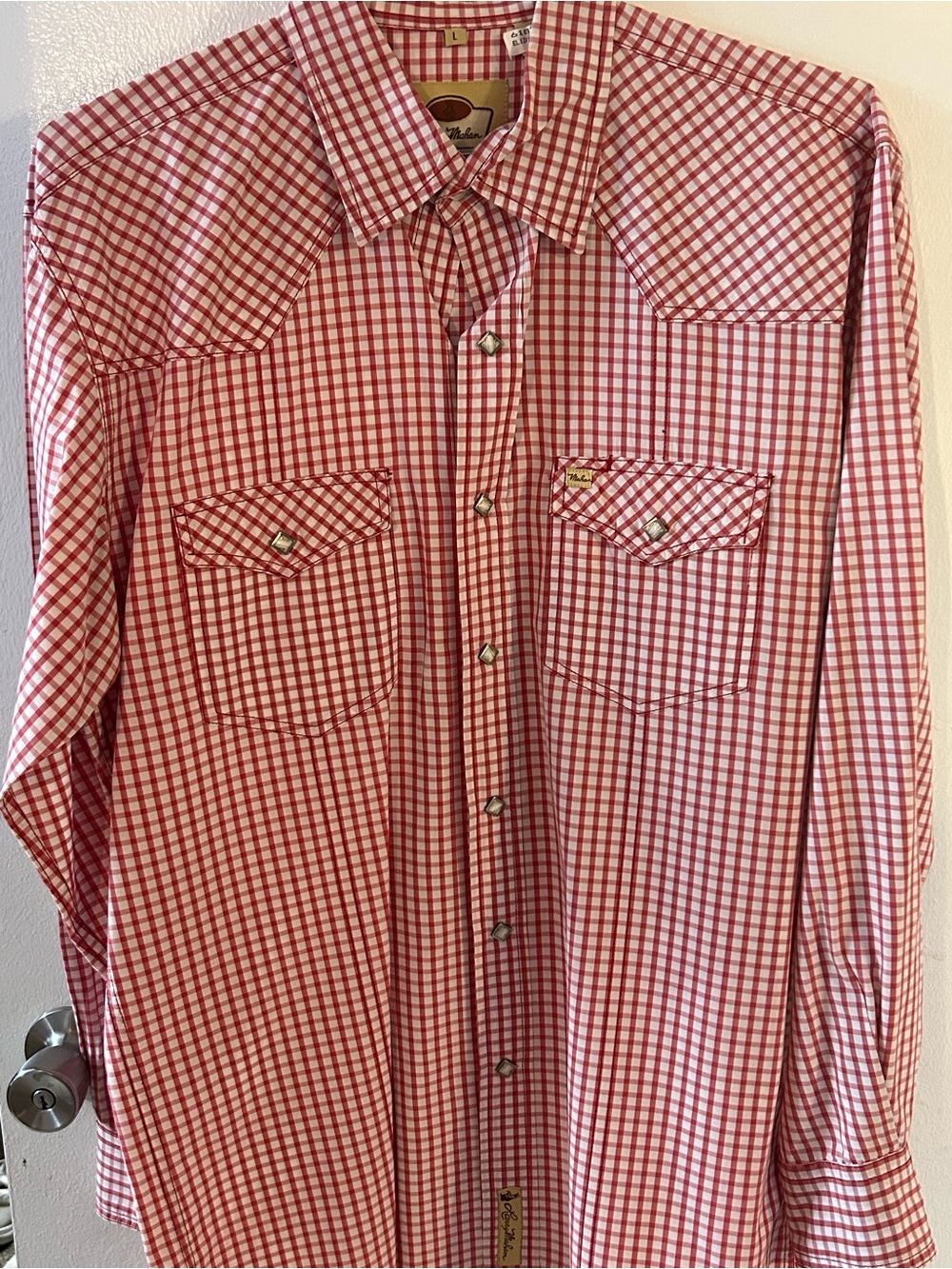 Men’s Larry Mahan red and white pearl snap button down shirt